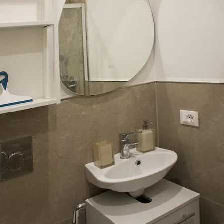 Biemot Near The Sea And Pine Forest * וירג'יו